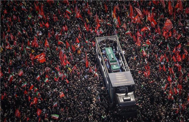 ترامپ و شگفتی از اندوه انبوه جمعیت در مراسم تشییع