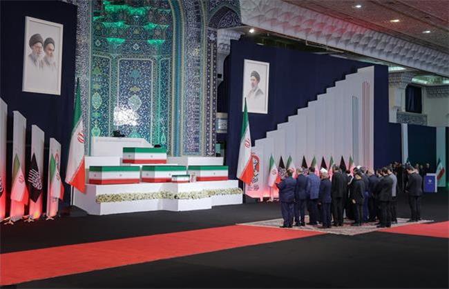 پیام‌های پنهان تهران در آیات قرآن :  روایت میدل ایست آی از انتخاب آیات قرآن در مراسم تشییع