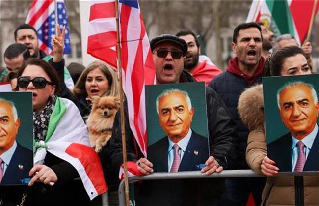 خطای براندازان را تکرار نکنید!