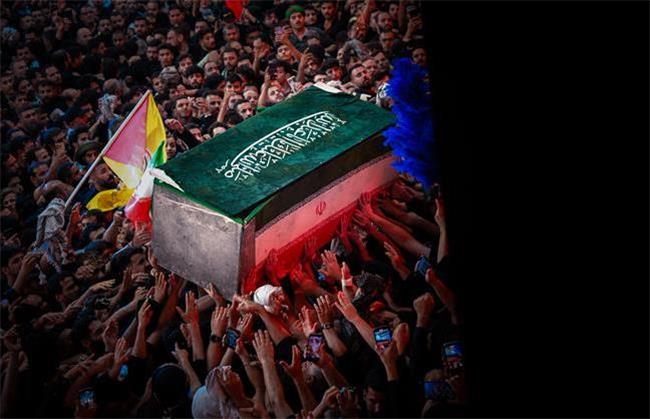 تحلیل فایننشال تایمز از تشییع پیکر رهبر شهید ایران در عراق