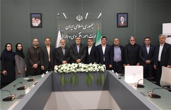 تقدیر معاون وزیر اقتصاد از عملکرد بانک مسکن در تأمین مالی پروژه‌های مسکن