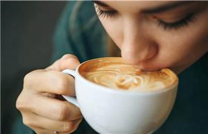 روزانه چقدر می‌توان قهوه نوشید؟ انجمن قلب آمریکا پاسخ می‌دهد